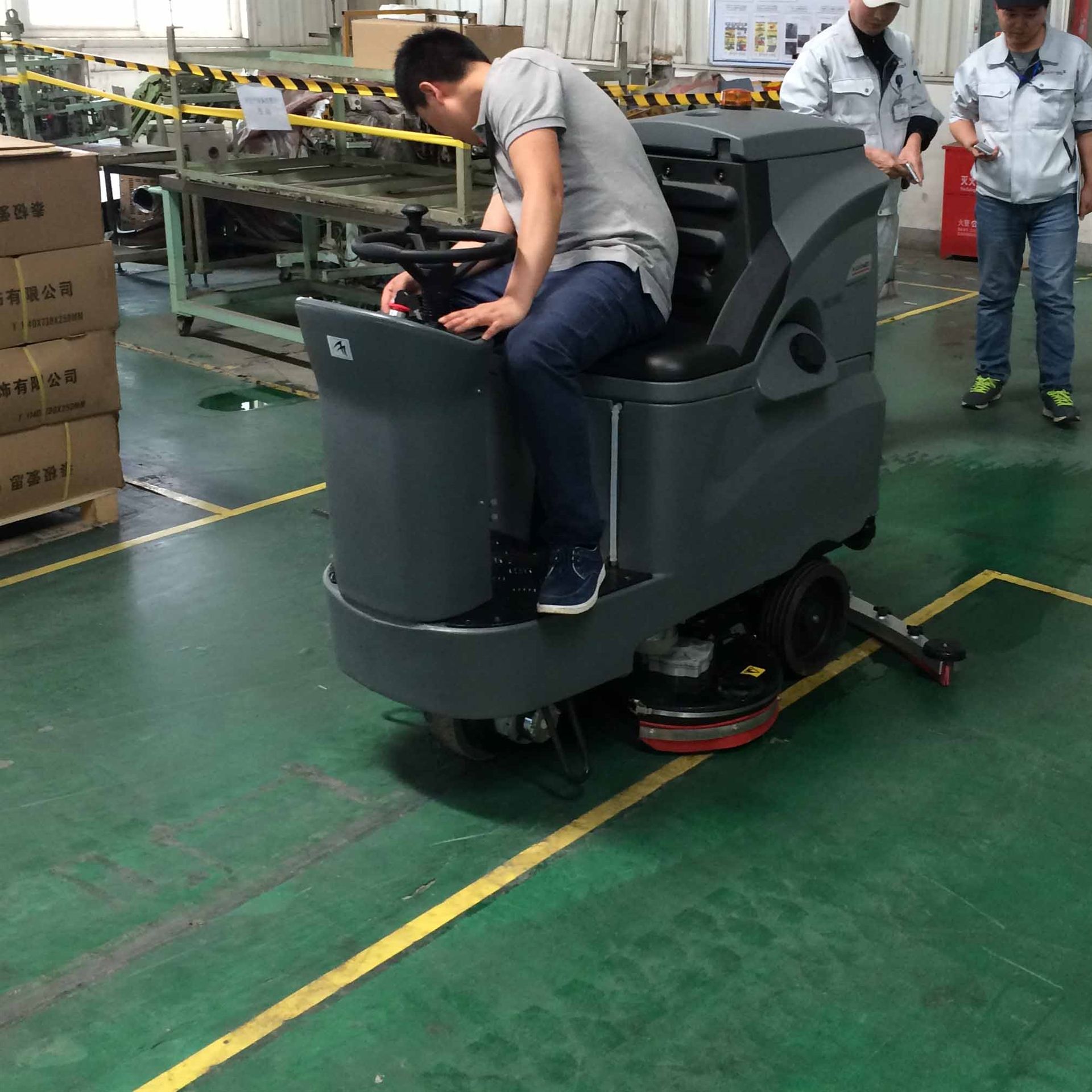 洗地機.jpg 洗地機.jpg