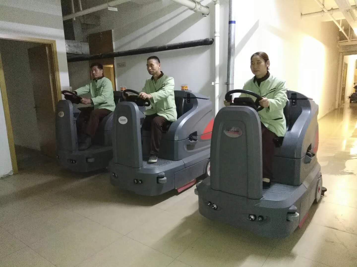 你知道洗地機(jī)的用處嗎？